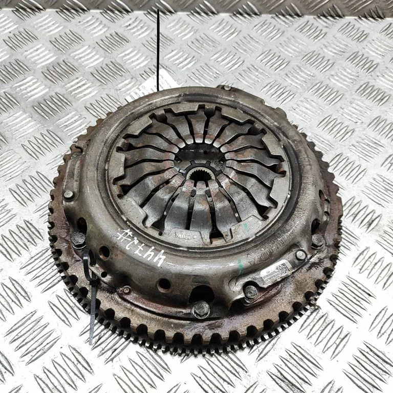 Sidurikomplekt 302056252R – Dacia Sandero II (2012-2020)