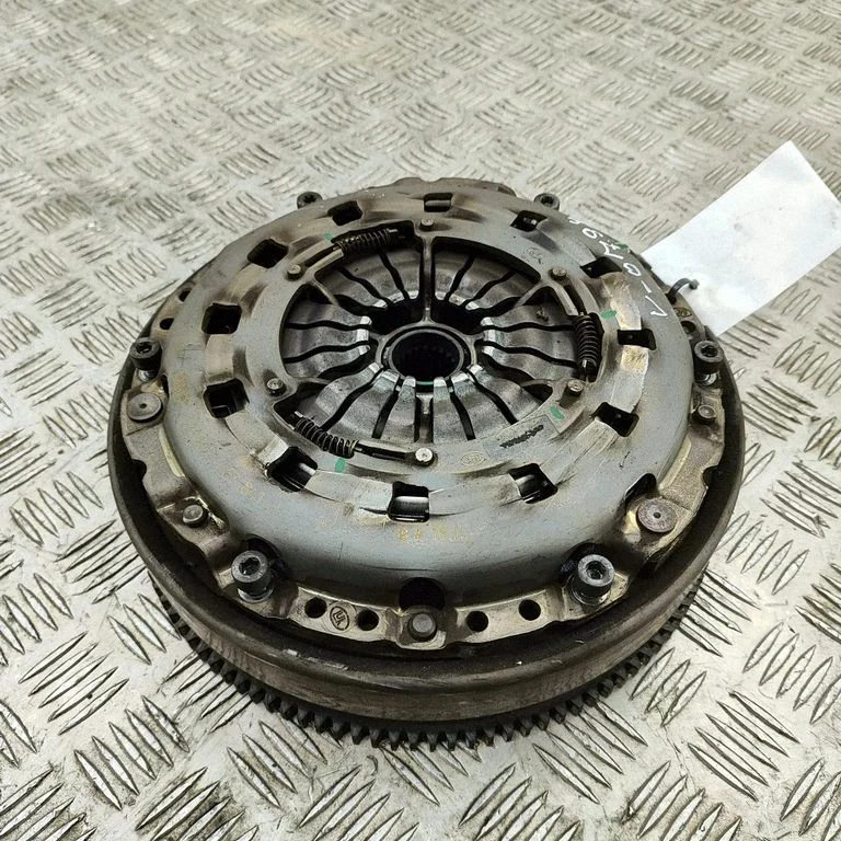 Clutch set kit – BMW 3 Series E90 E91 (2005-2012)