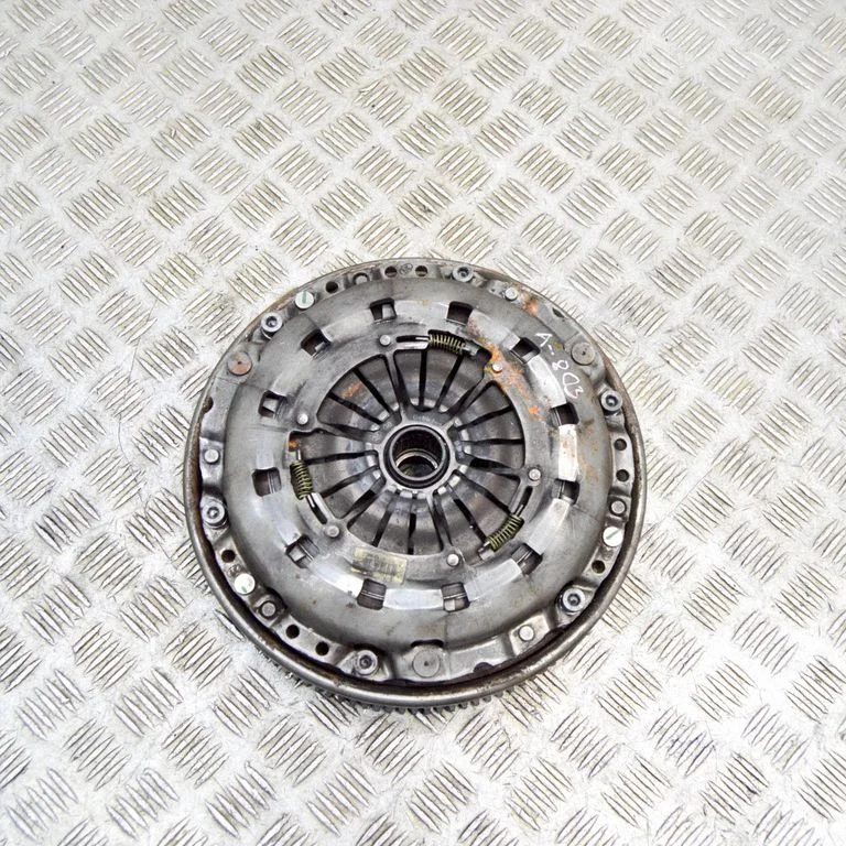 Clutch set kit – BMW 3 Series E90 E91 (2005-2012)