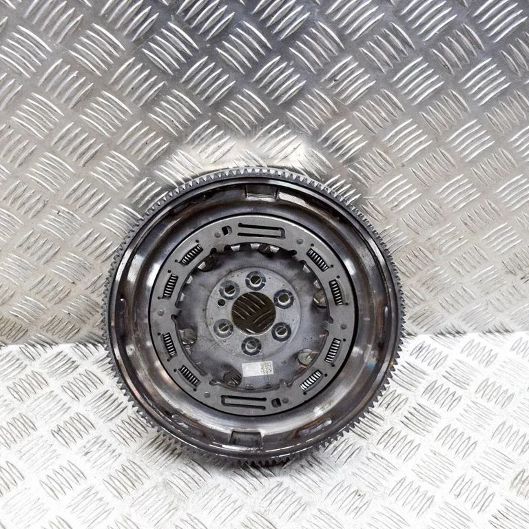 Flywheel 04E105266K