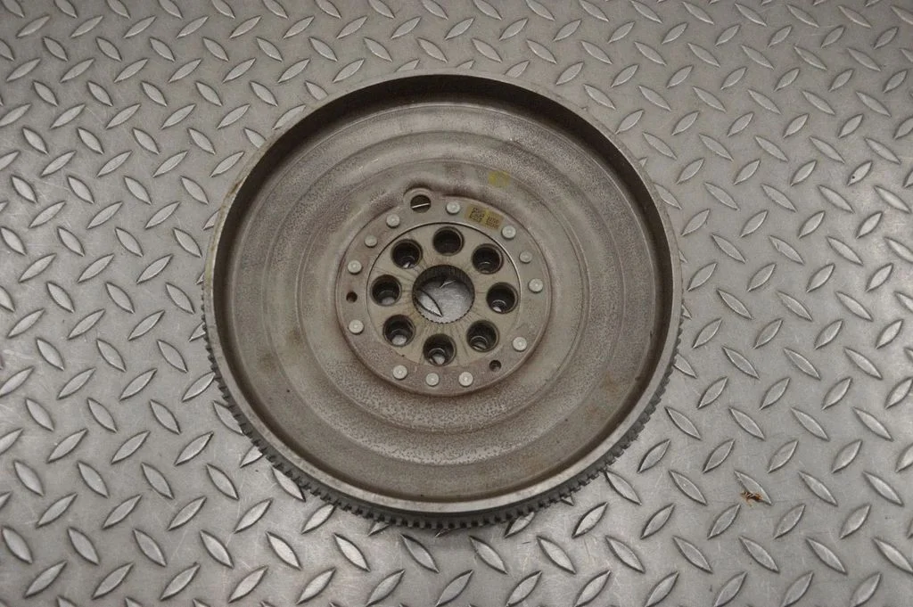 Flywheel – Mercedes-Benz CLA-Class C117 X117 W117 (2013-2019)