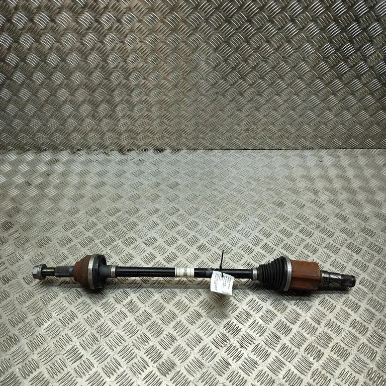 Tagumine pooltelg 104416800A