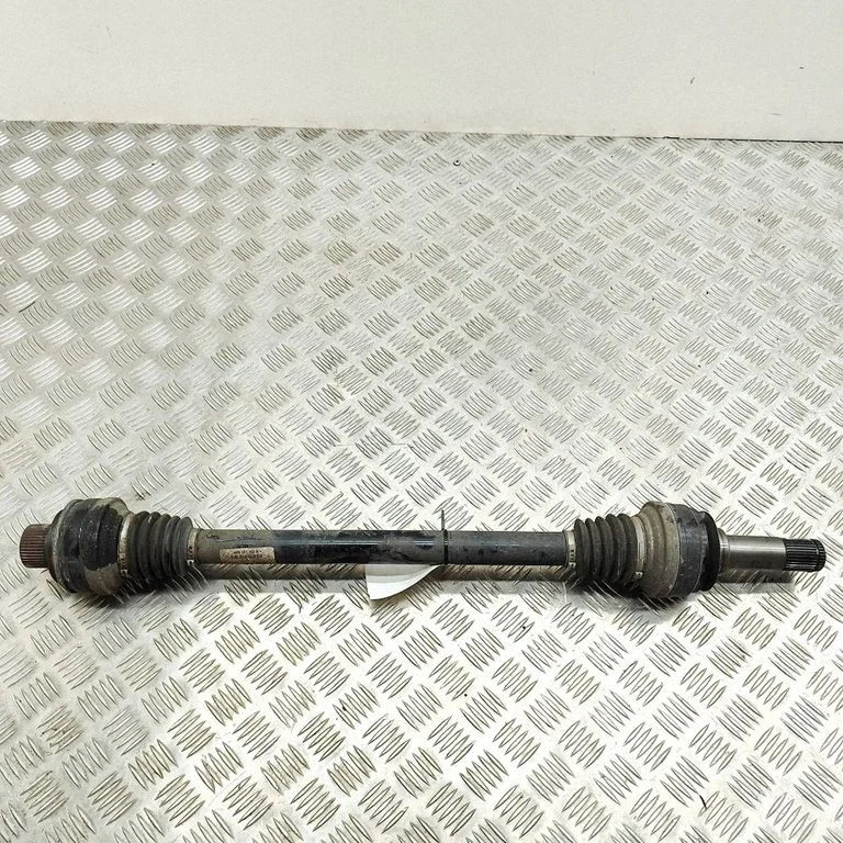 Aizmugurējā pusass 4M4501203N