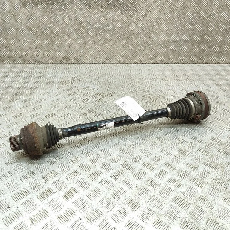Aizmugurējā pusass 8R0501203C