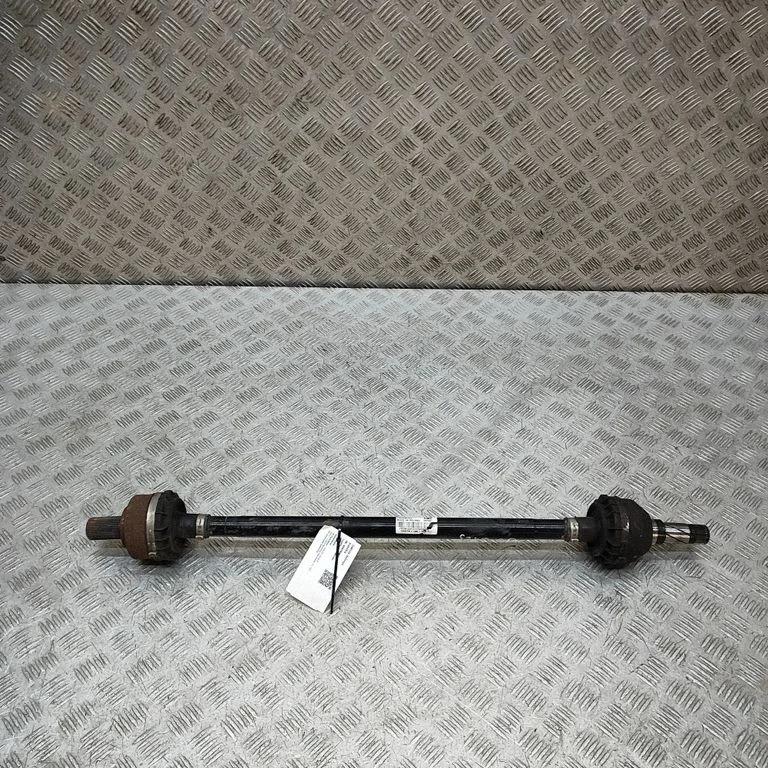 Tagumine pooltelg 32336183