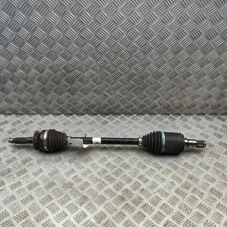 Aizmugurējā pusass 28421CC000