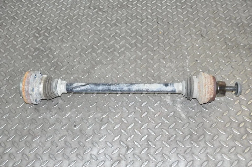 Rear driveshaft 8R0501203C