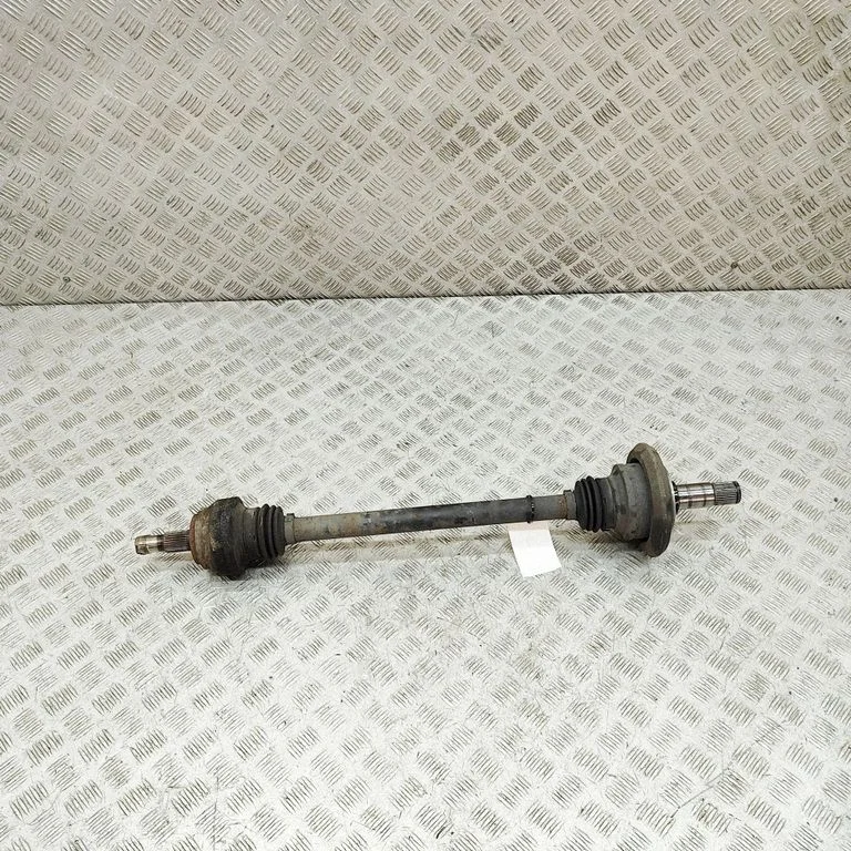 Aizmugurējā pusass A2133504108