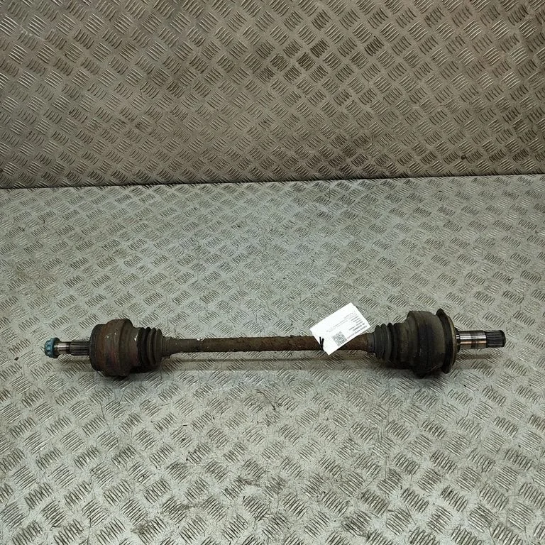 Aizmugurējā pusass A2213504010