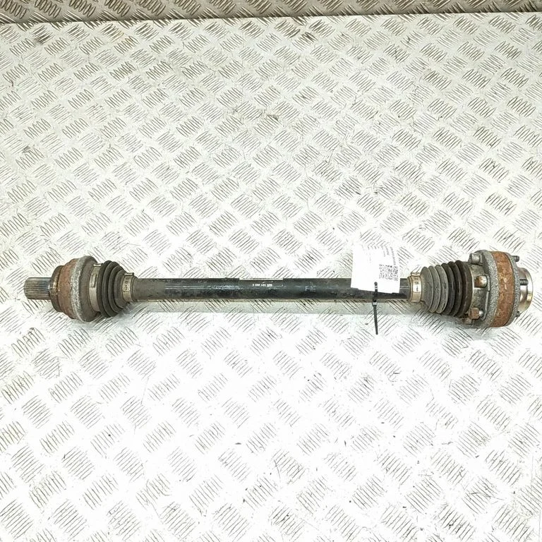 Aizmugurējā pusass 5Q0501203C