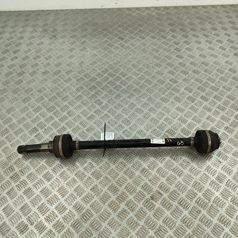 Rear driveshaft 8689560