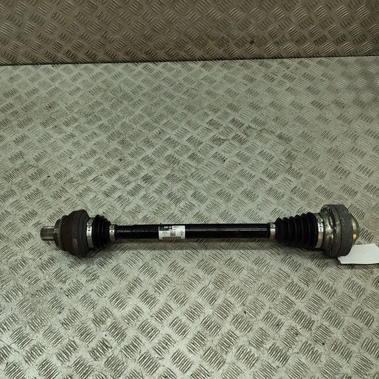 Aizmugurējā pusass 8W0501203E