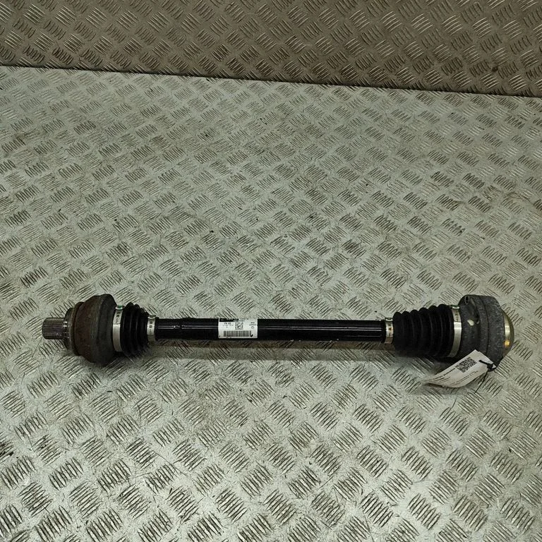 Aizmugurējā pusass 8W0501203E