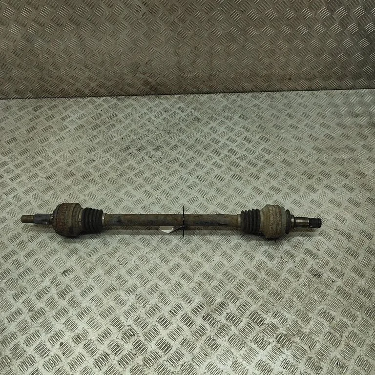 Tagumine pooltelg 7L8501201B