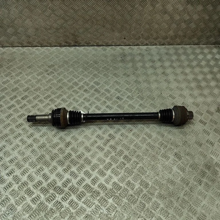 Półoś tylna 4M4501203B