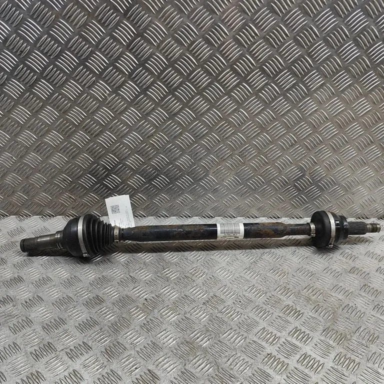 Aizmugurējā pusass GX734K138EA