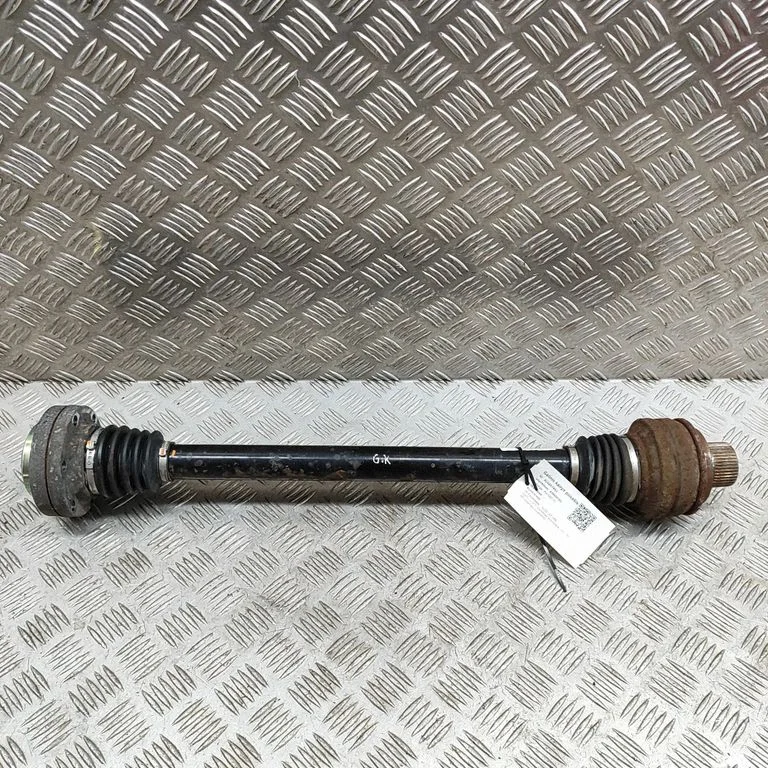 Aizmugurējā pusass 4M0501203D