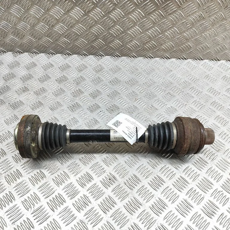 Aizmugurējā pusass 4KE501204C