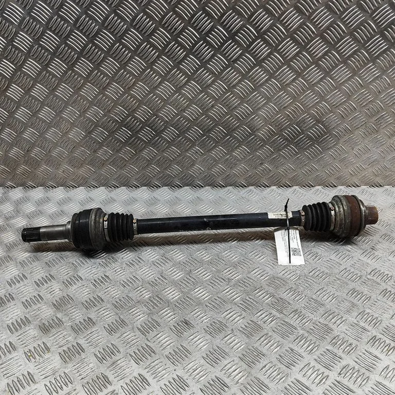 Aizmugurējā pusass 4M4501203B