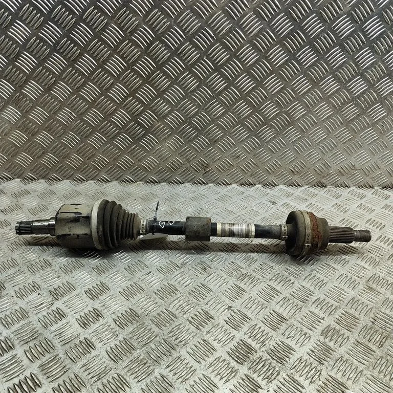 Aizmugurējā pusass J9D34B402AC