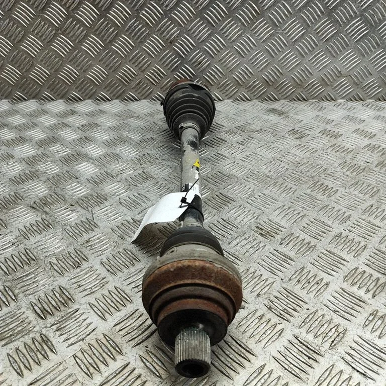 Aizmugurējā pusass 1EA501203D