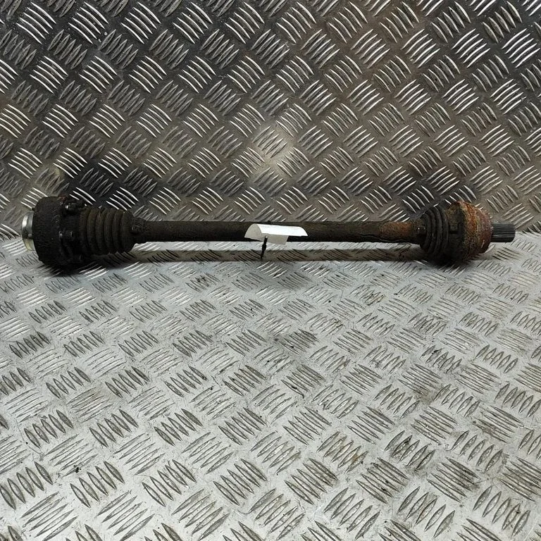 Tagumine pooltelg – Volkswagen Golf Plus (2005-2013)