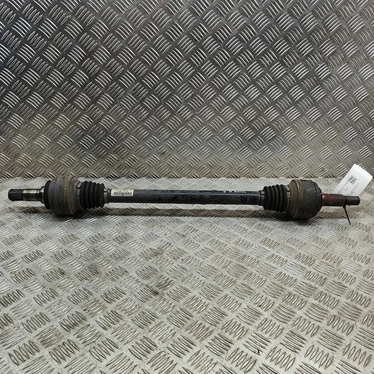 Tagumine pooltelg – Porsche Cayenne (92A) (2010-2017)