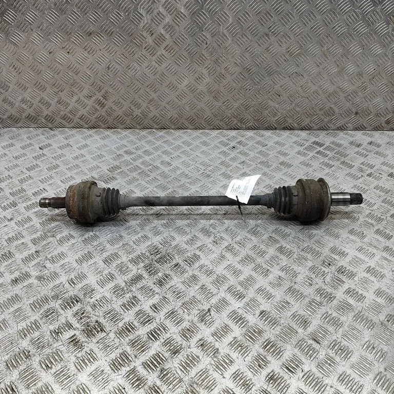 Aizmugurējā pusass A2043502110