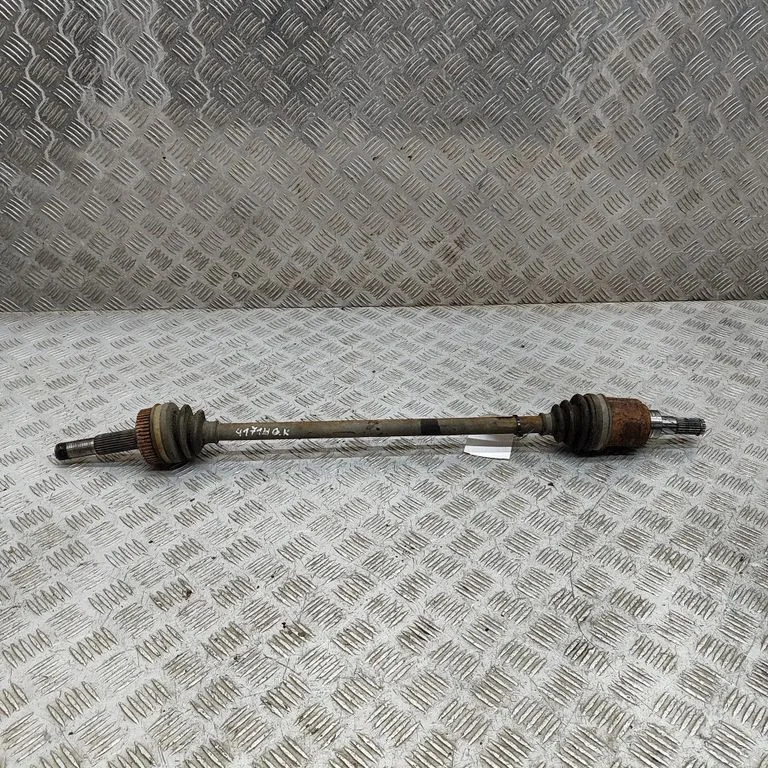 Aizmugurējā pusass 39600JD60BRE
