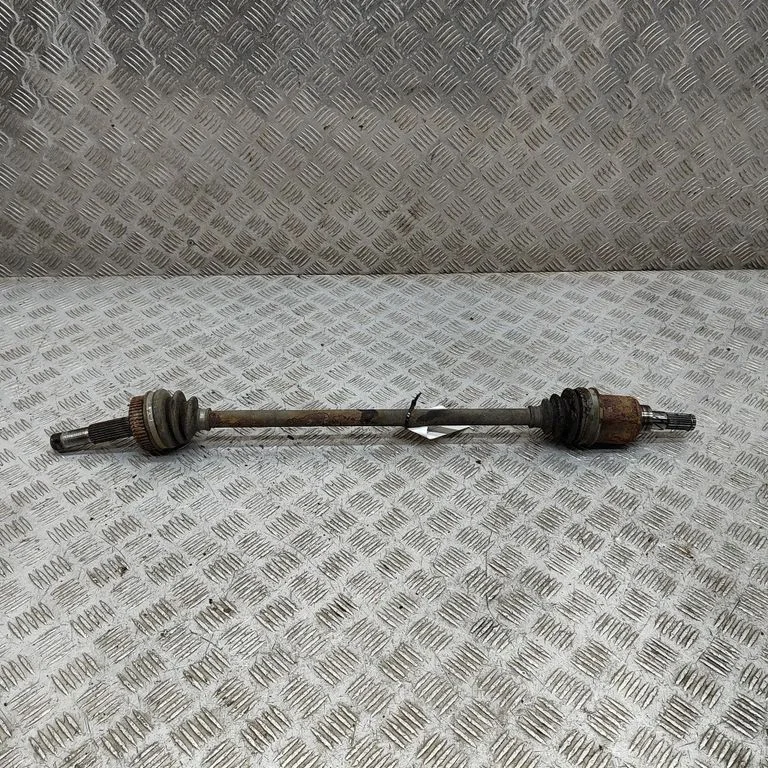 Aizmugurējā pusass 39600JD60BRE