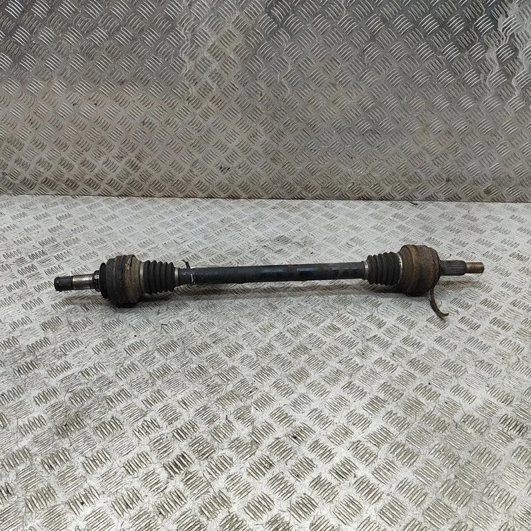 Tagumine pooltelg – Porsche Cayenne (92A) (2010-2017)