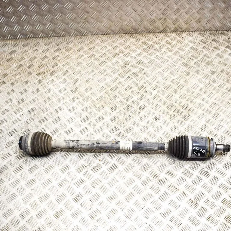 Aizmugurējā pusass – BMW i3 (2013-)