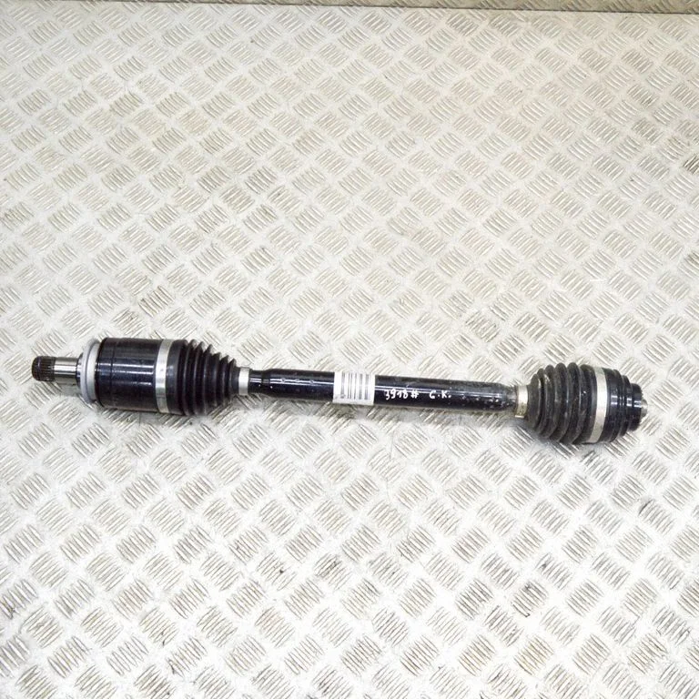 Tagumine pooltelg – BMW i3 (2013-)