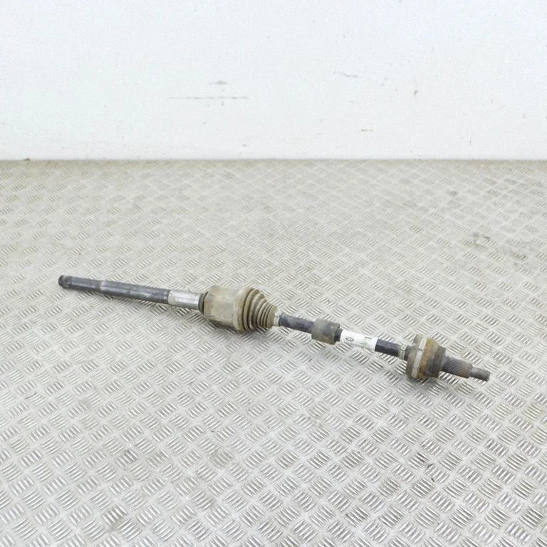 Tagumine pooltelg J9D34B402AC