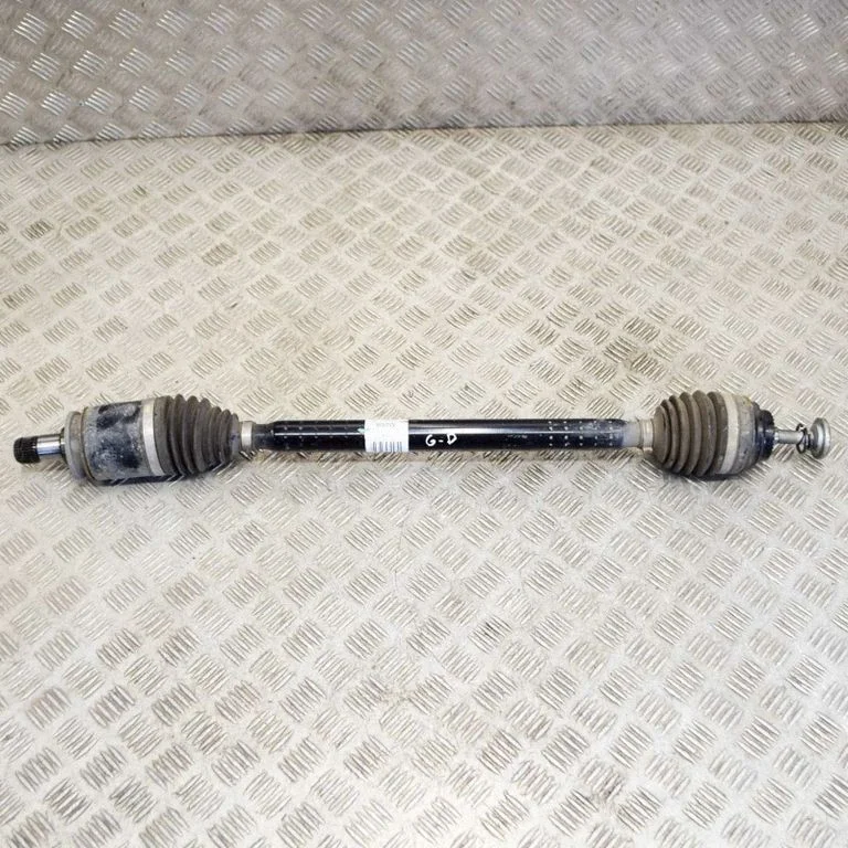 Aizmugurējā pusass – BMW i3 (2013-)