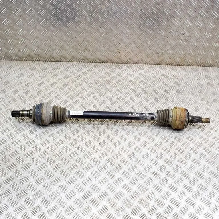 Tagumine pooltelg – Porsche Cayenne (92A) (2010-2017)