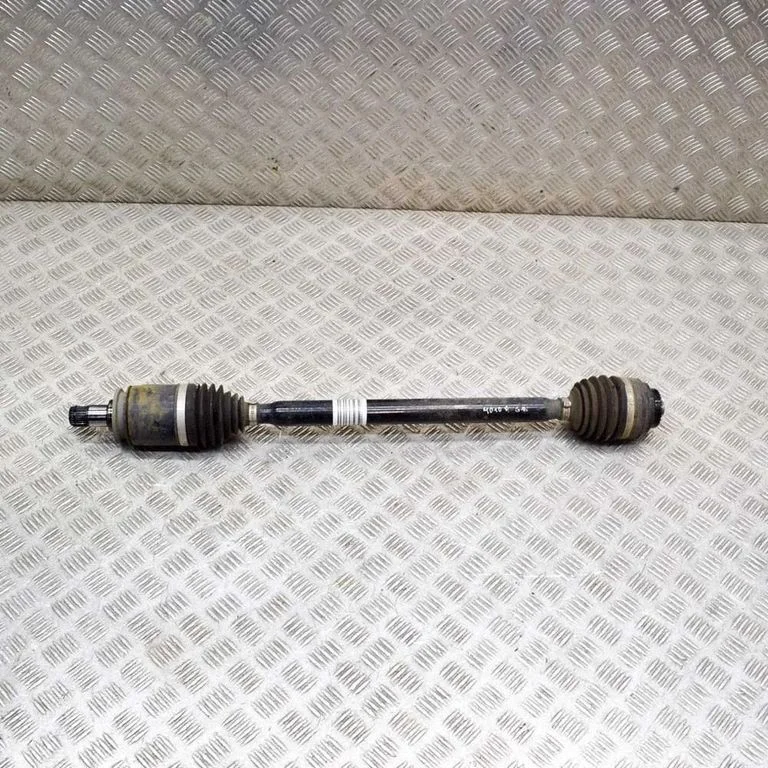 Aizmugurējā pusass – BMW i3 (2013-)