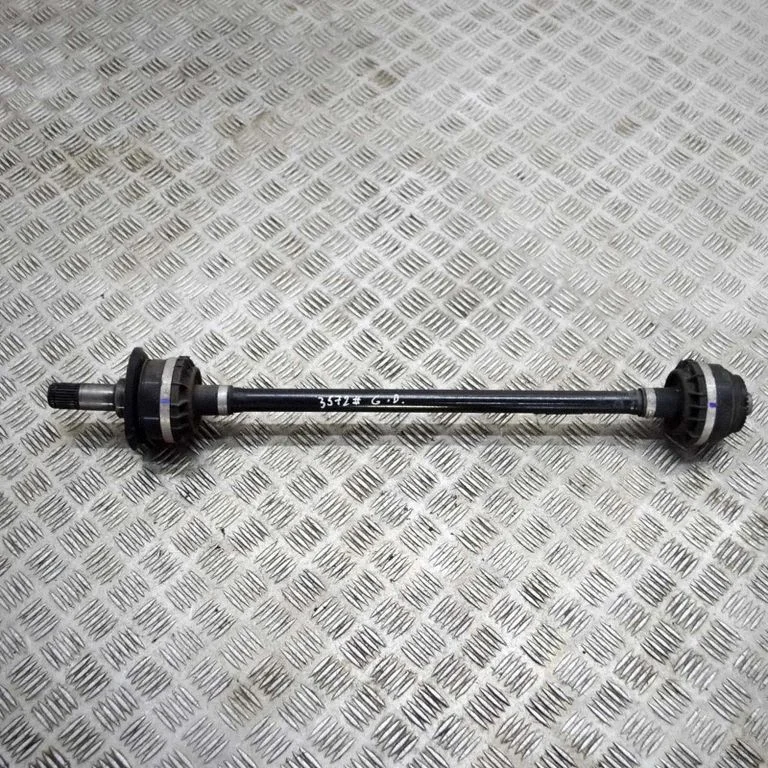 Rear driveshaft 8665784