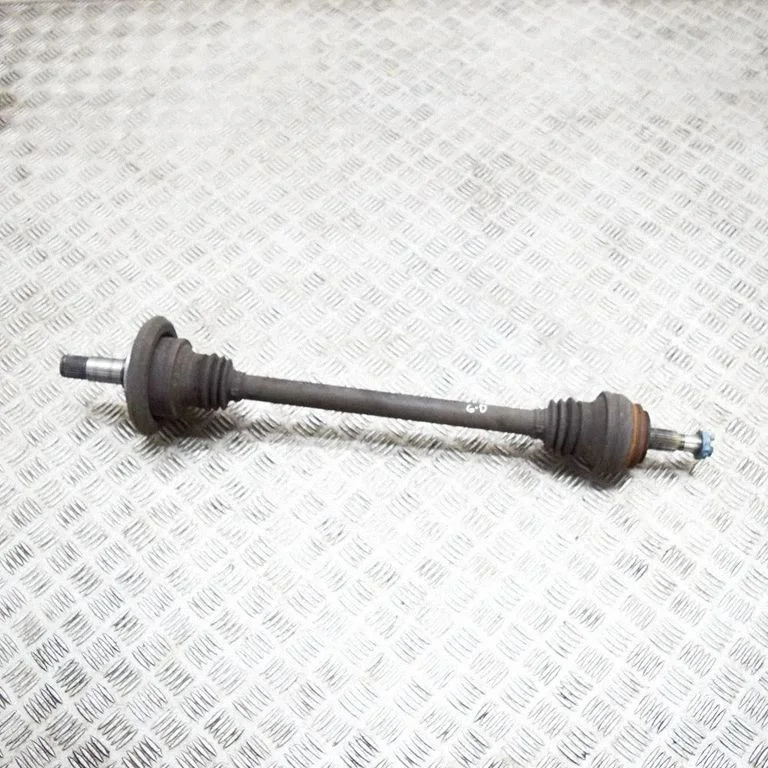 Rear driveshaft – right