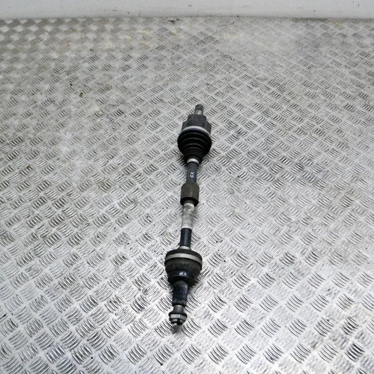 Aizmugurējā pusass J9D34B402AC