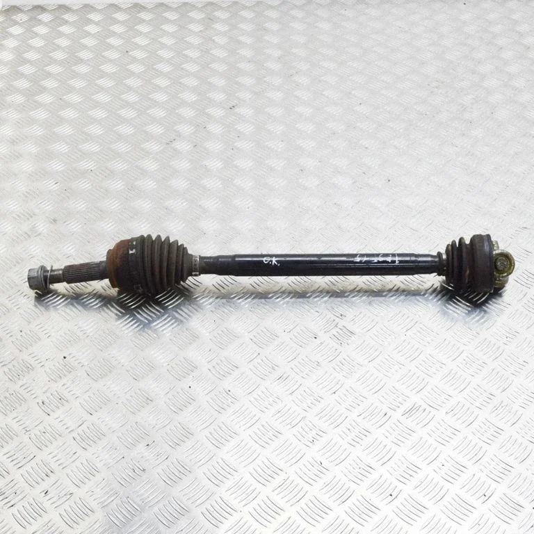 Rear driveshaft – left