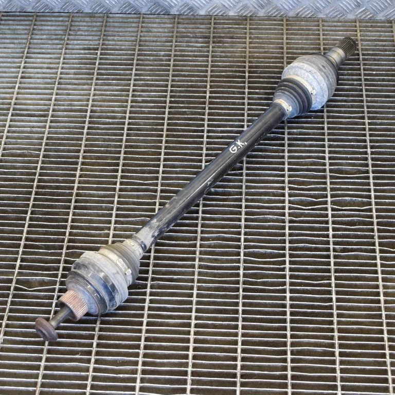 Tagumine pooltelg – Porsche Macan (95B) (2014-2018)