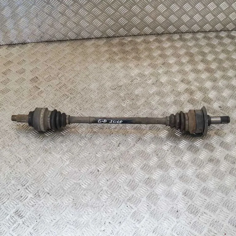Rear driveshaft – BMW 3 Series F30 F35 F31 (2012-2018)