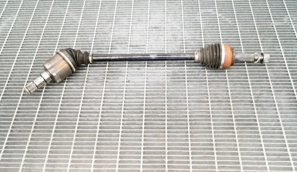 Aizmugurējā pusass 102716100BX025SDU