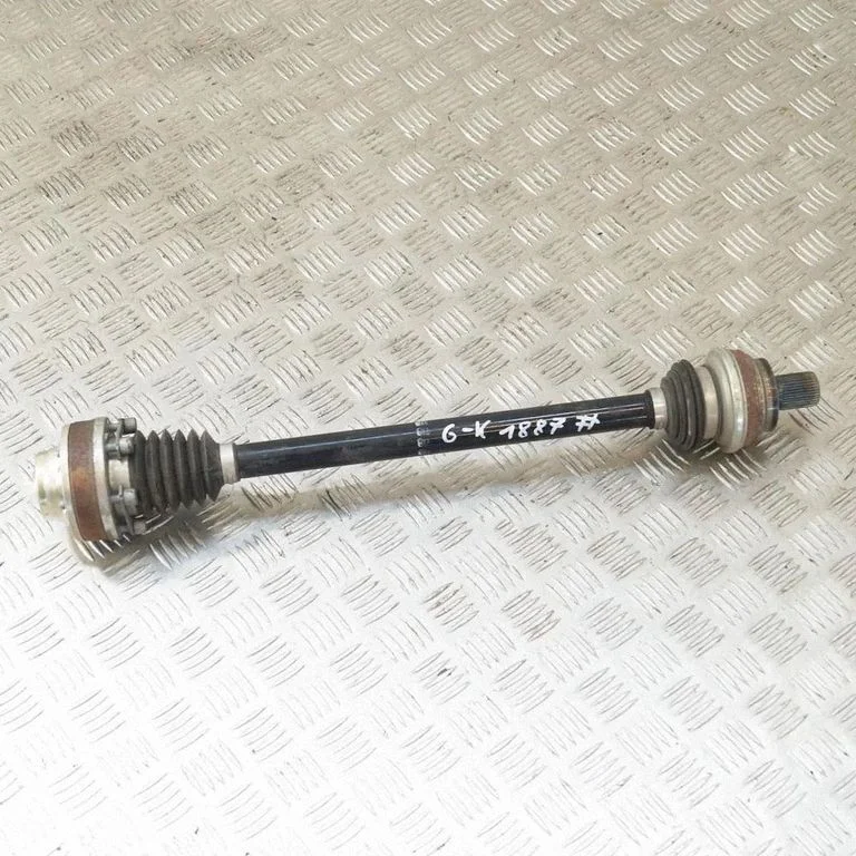 Aizmugurējā pusass 5Q0501203A