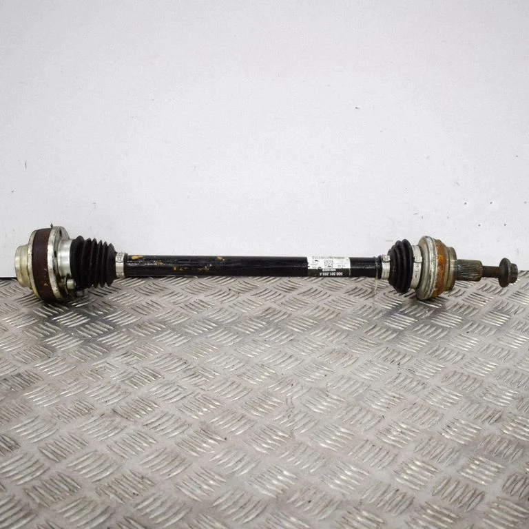 Tagumine pooltelg – Volkswagen e-Golf (2014-)