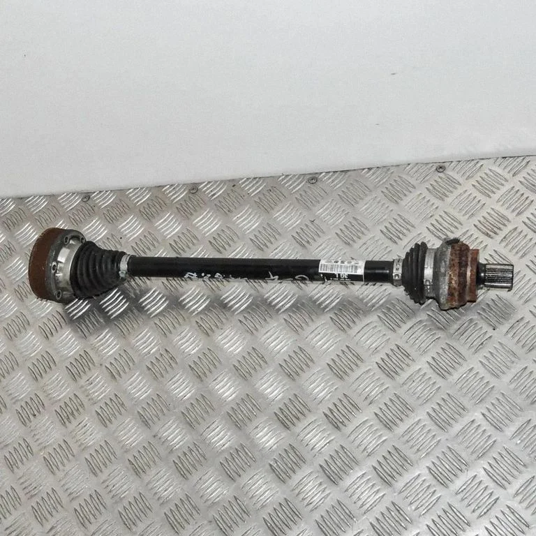 Tagumine pooltelg – Skoda Yeti (5L) (2009-2017)