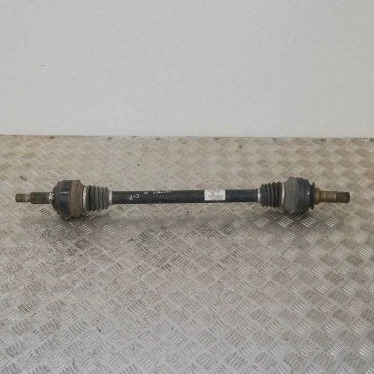 Tagumine pooltelg – Porsche Cayenne (92A) (2010-2017)