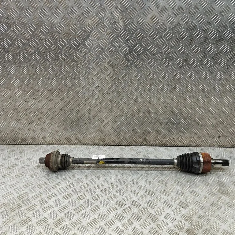 Aizmugurējā pusass 1EA801204D