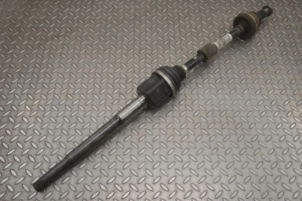 Tagumine pooltelg J9D34B402AC